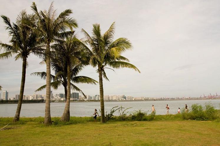 ?？诤＿咃L(fēng)光